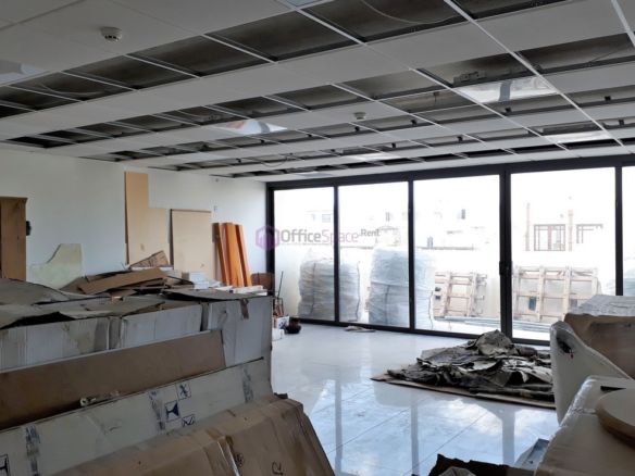 Penthouse Office Mosta To Let