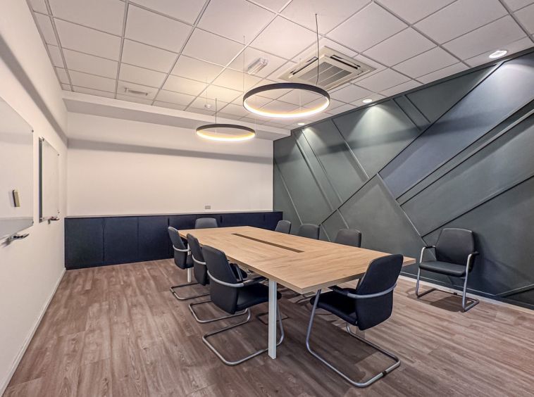 Office in Commercial Centre in Open Plan