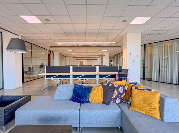 Office in Commercial Centre in Open Plan