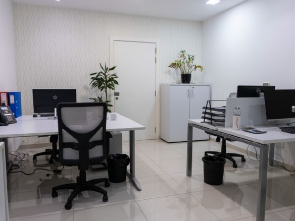 Two Workstations Serviced Office Malta