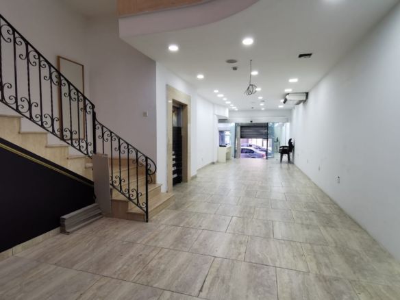 Prime Location Commercial in Malta To Let