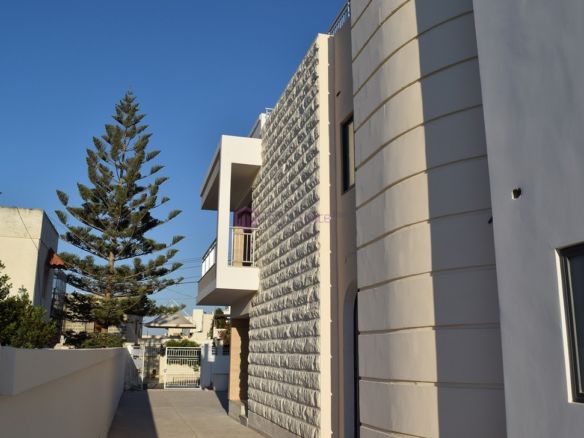 Buy Villa With Office Permits Malta