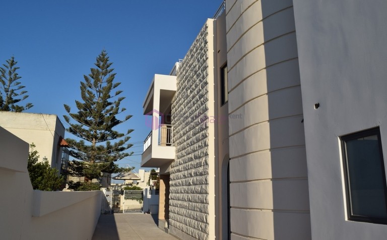 Buy Villa With Office Permits Malta