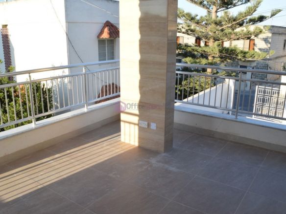 Semi-Detached Villa With Office in Malta