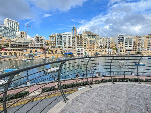 Rent Office With Sea Views in Malta