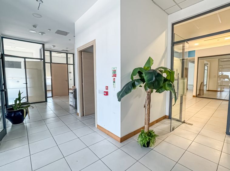 Office Space on One Floor in Office Block Malta