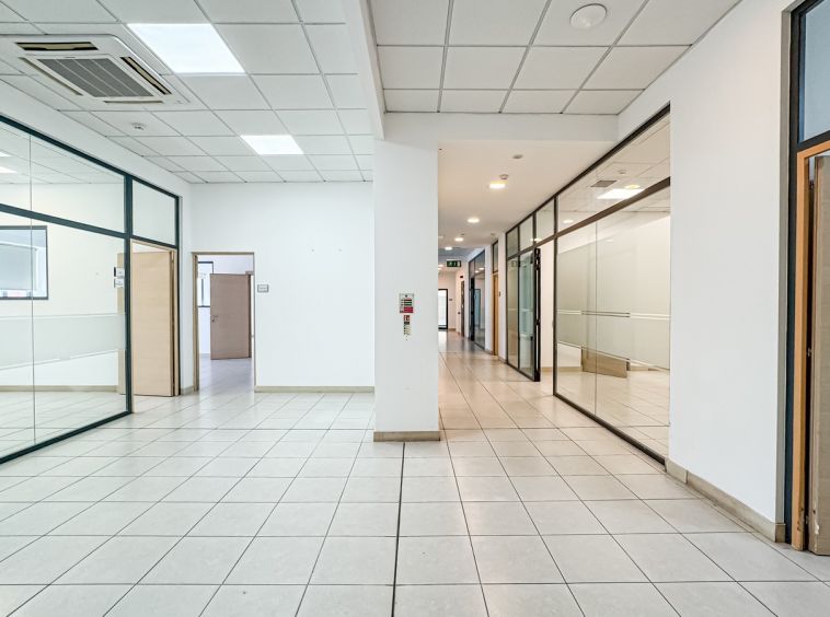 Office Space on One Floor in Office Block Malta