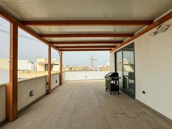 Mosta Penthouse Office Let