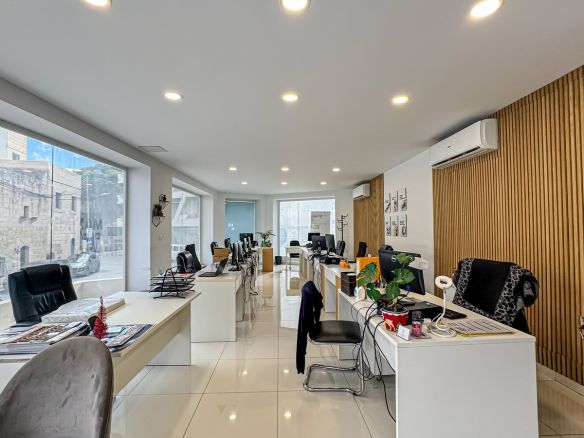 Rent Attard Showroom Office