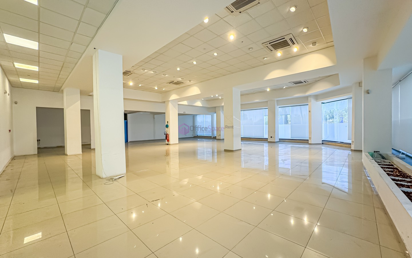 Showroom with Offices in Mriehel