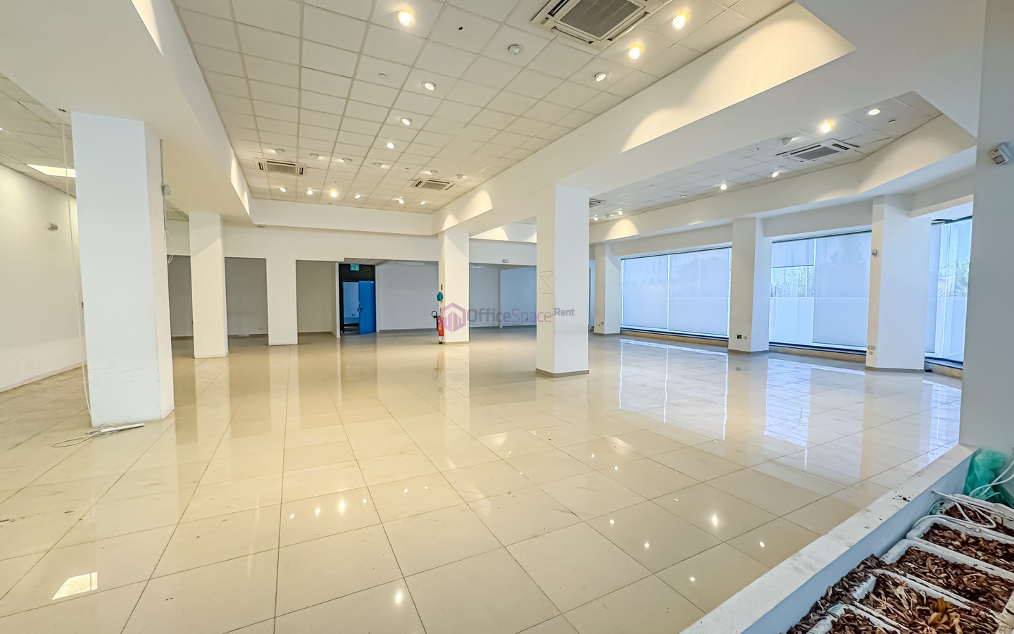 Showroom with Offices in Mriehel