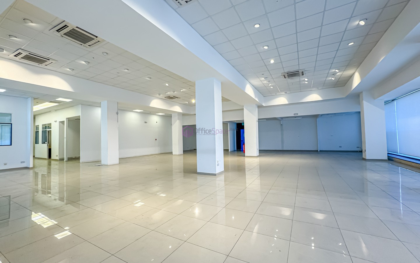 Showroom with Offices in Mriehel