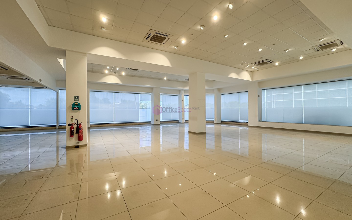Showroom with Offices in Mriehel