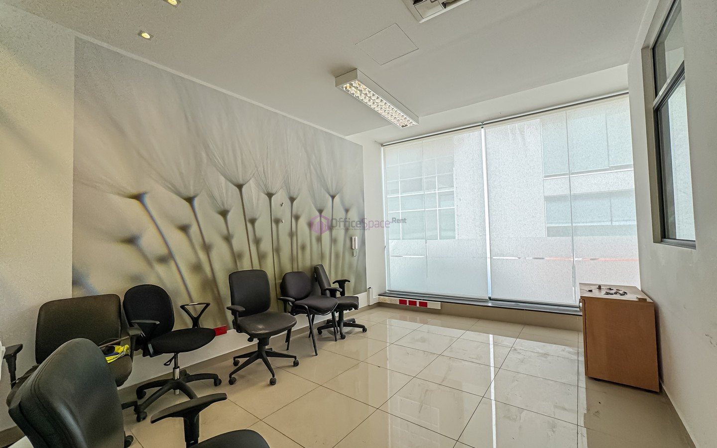 Showroom with Offices in Mriehel
