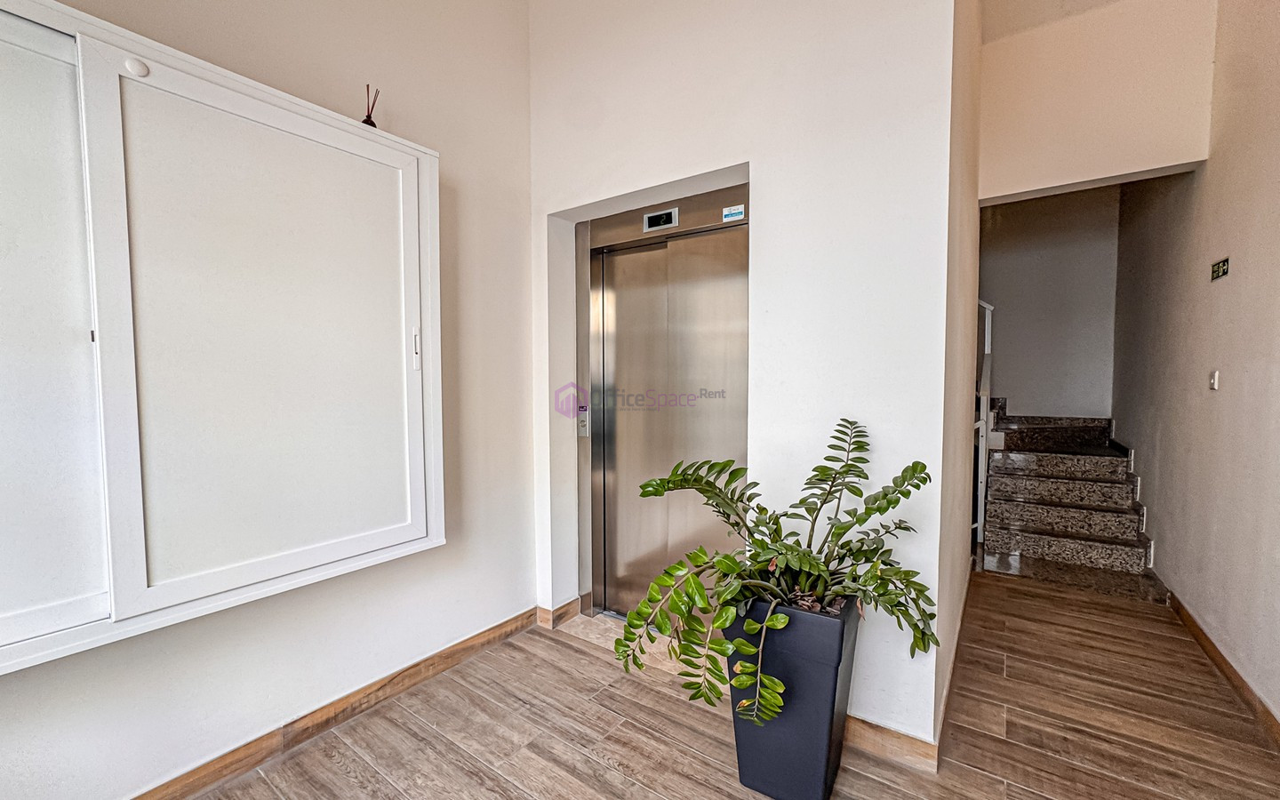 Central Business District Business Centre For Sale