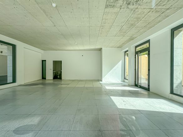 Showroom Offices Msida