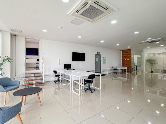 Modern Office in Malta Swatar