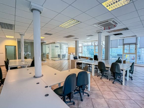 Ta' Xbiex Corner Office To Let