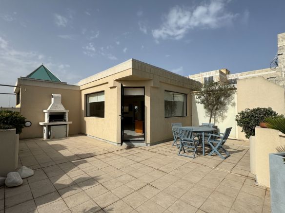 Lease Penthouse Office Space in Malta