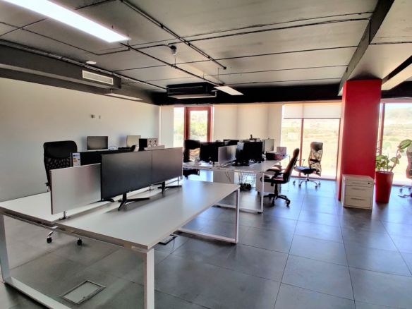 High End Professional Penthouse Office