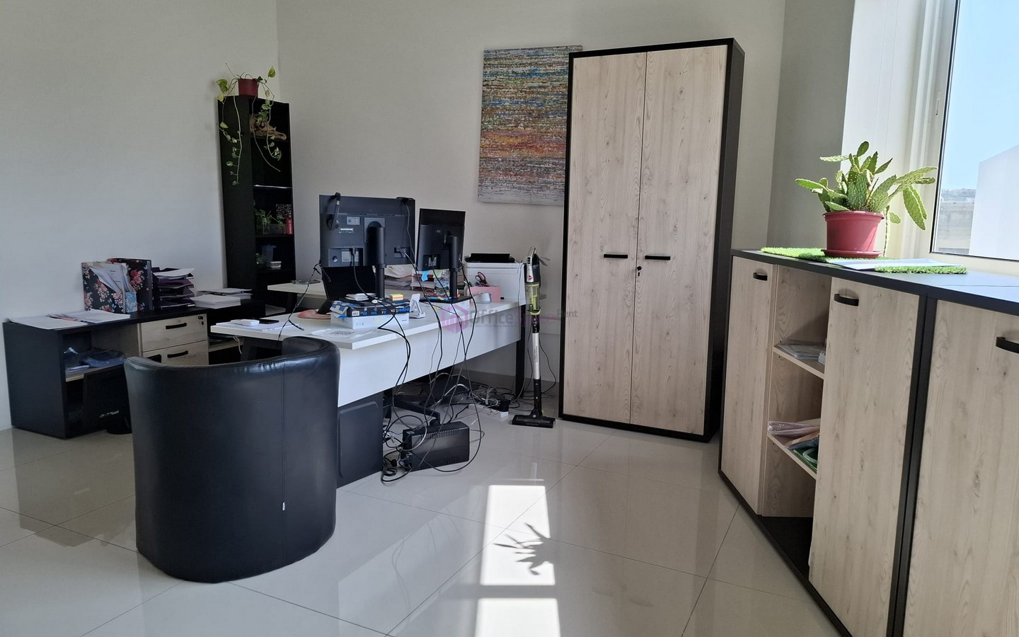 Central Business District Business Centre For Sale