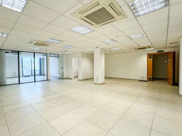 Office To Let in Sliema