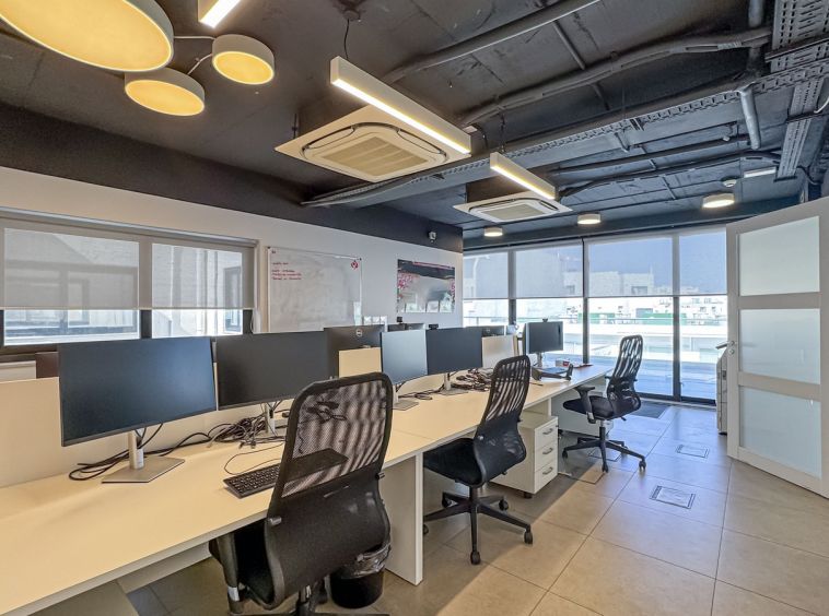 Penthouse Office To Let
