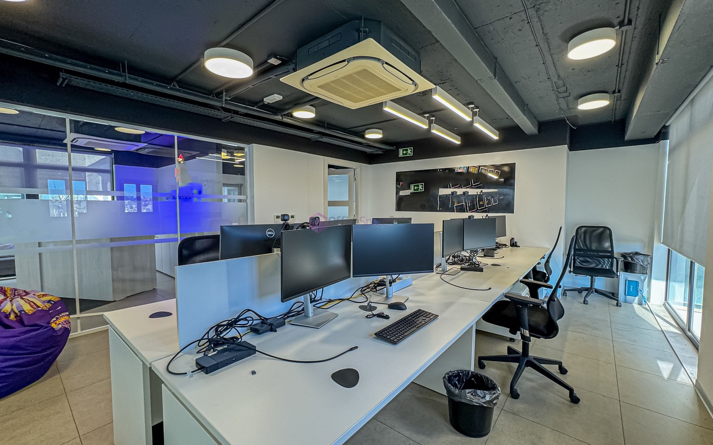 Penthouse Office To Let