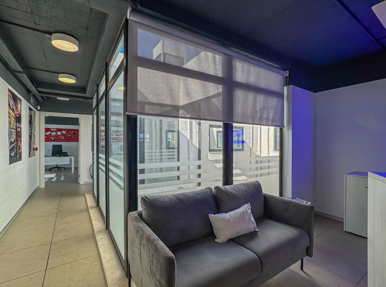 Penthouse Office To Let