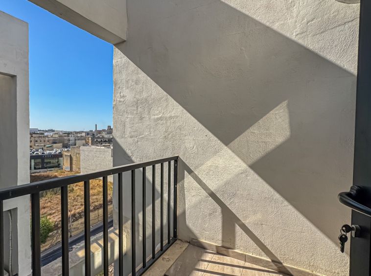 Penthouse Office To Let
