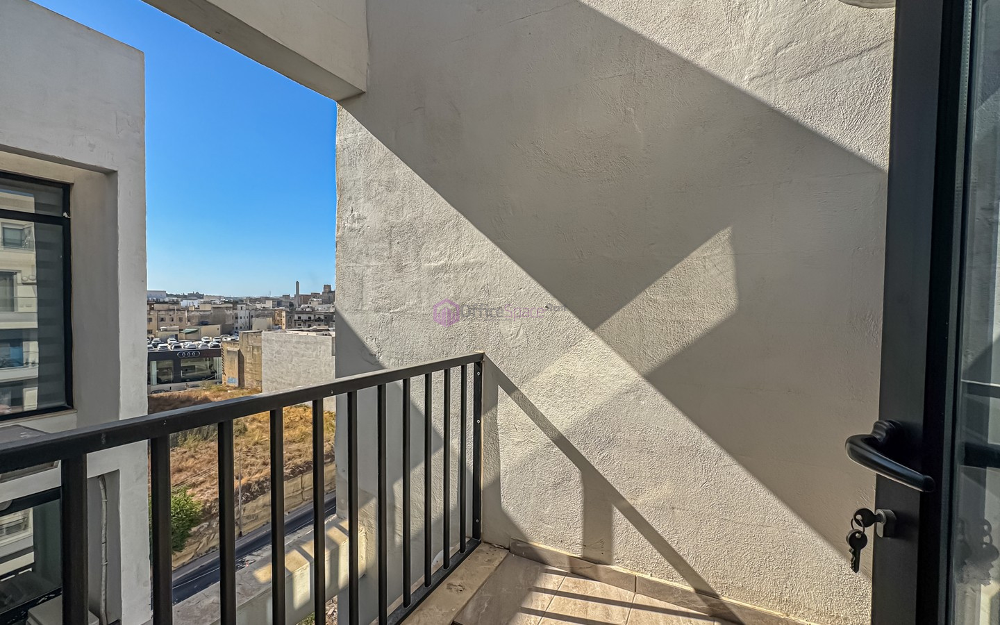 Penthouse Office To Let