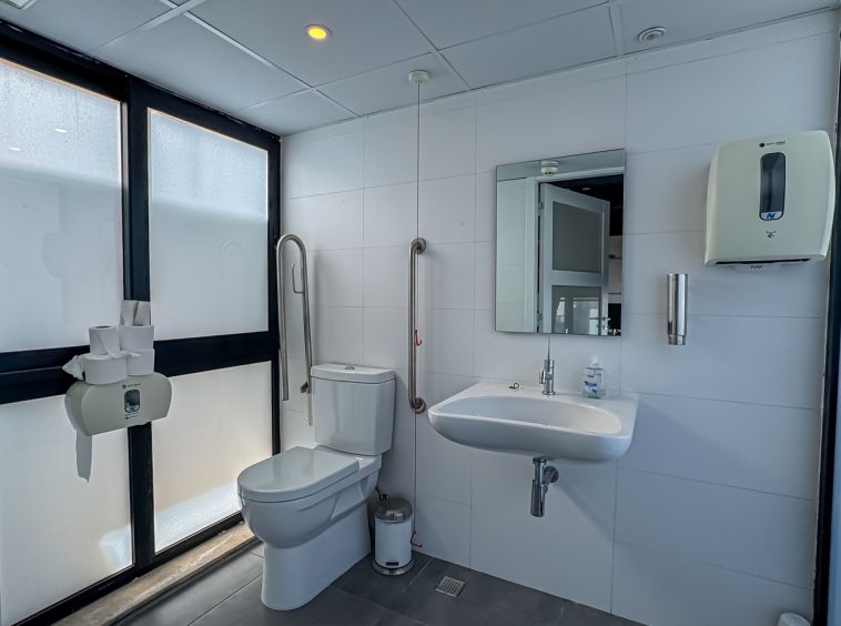 Penthouse Office To Let