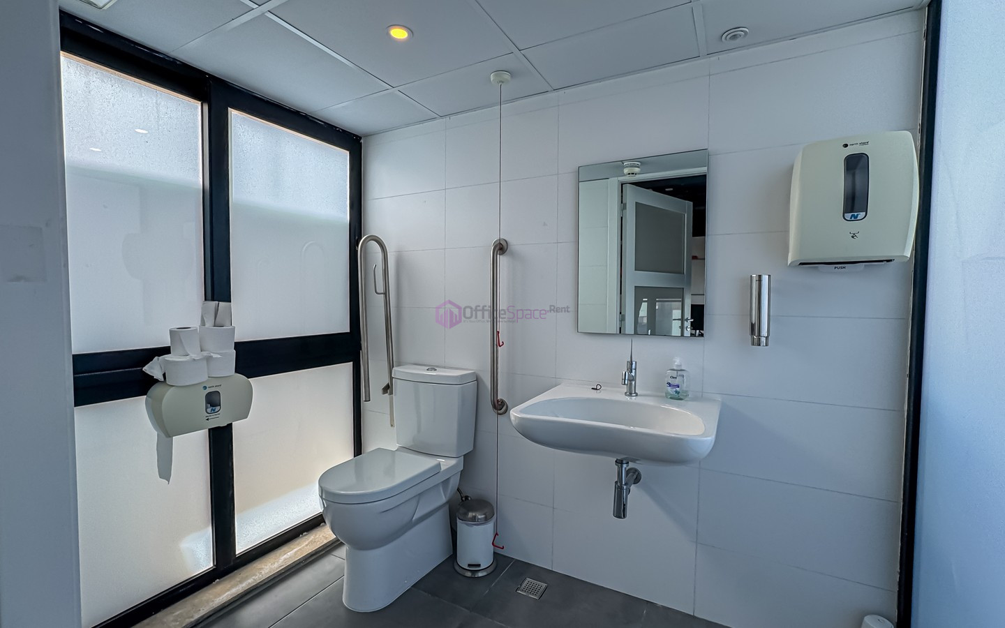 Penthouse Office To Let