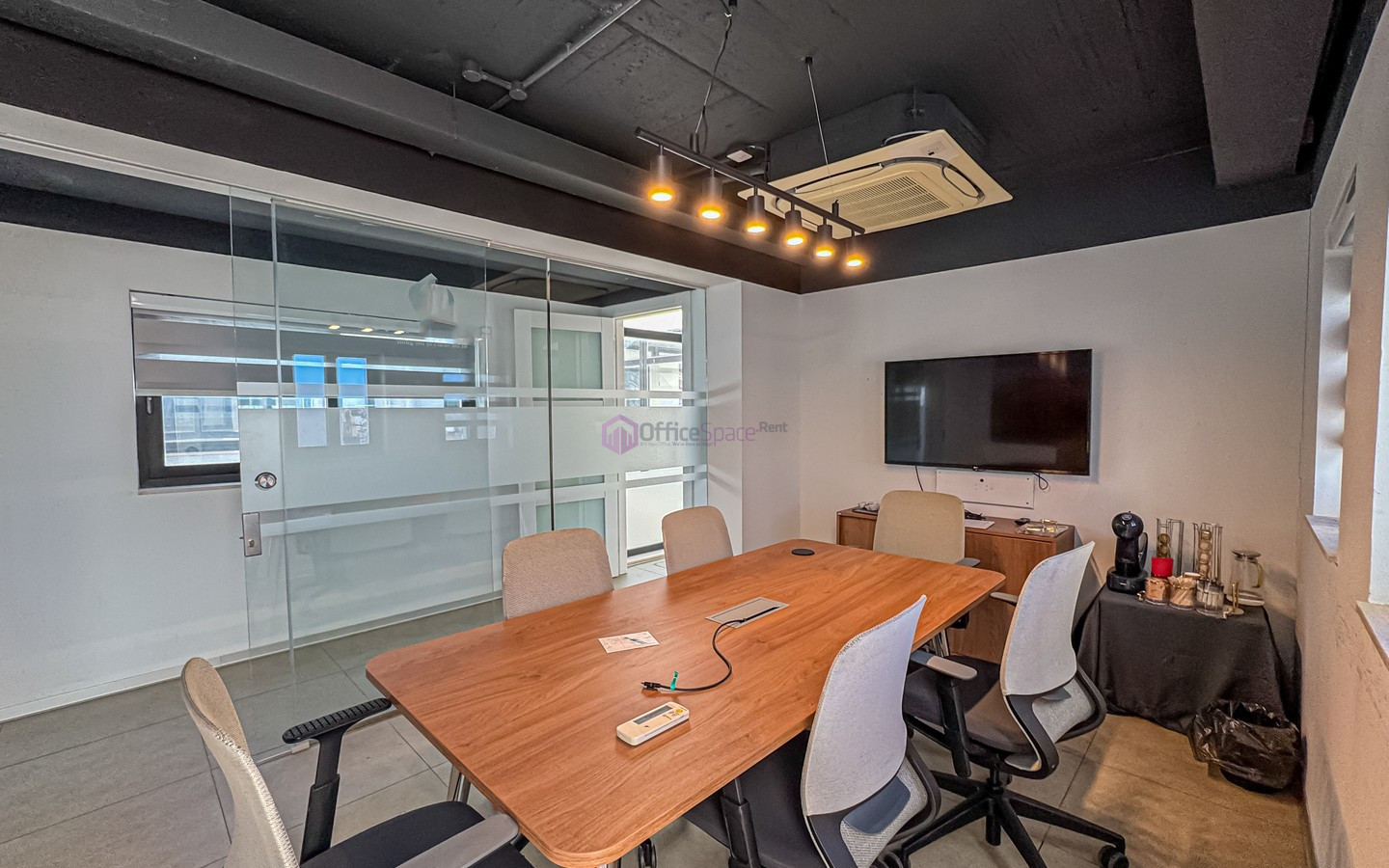 Penthouse Office To Let