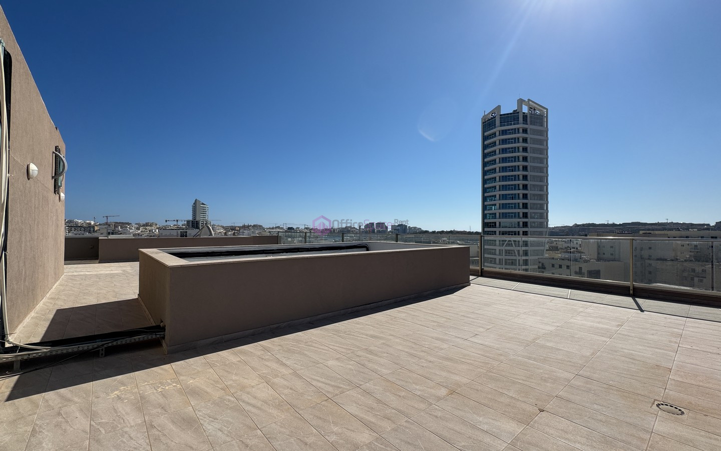 Penthouse Office To Let