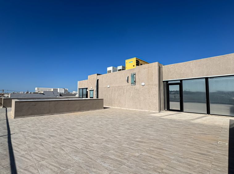 Penthouse Office To Let