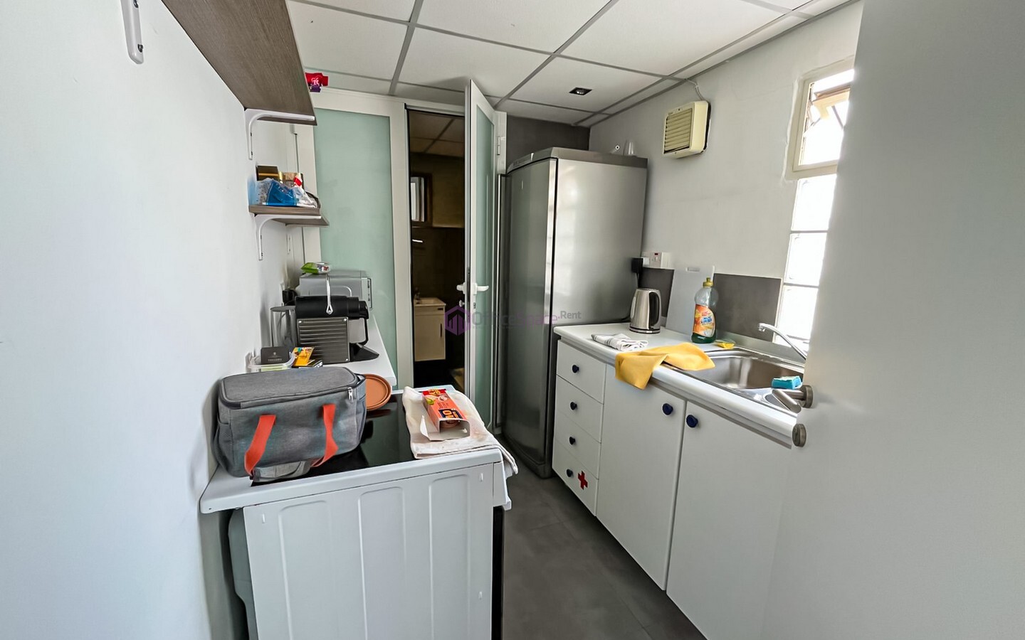 Small Penthouse Office Pieta