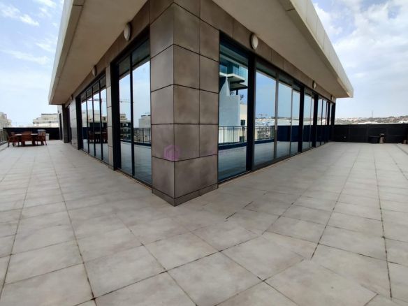 Luxurious Penthouse Office St Julians