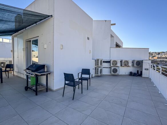 Rent Penthouse Office Gzira