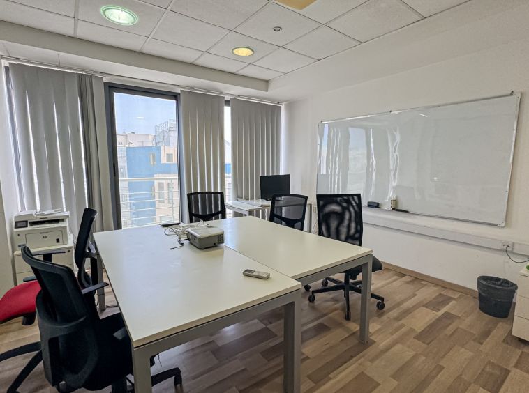 Modern Office Space Mosta