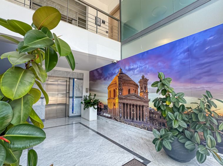 Modern Office Space Mosta