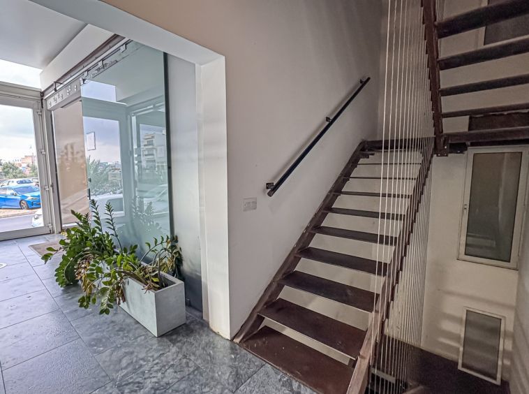 Office To Let in St Venera