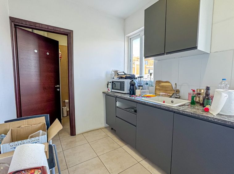 Office To Let in St Venera