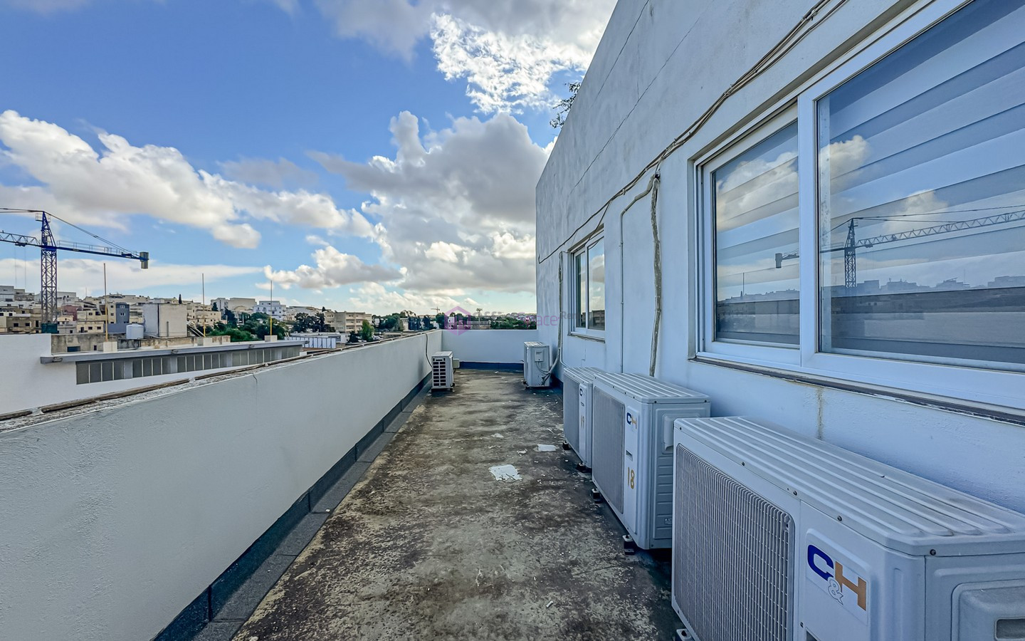 Office To Let in St Venera