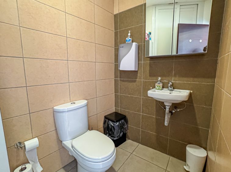 Office To Let in St Venera