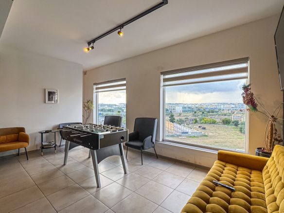 Office To Let in St Venera