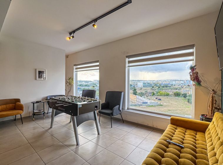 Office To Let in St Venera