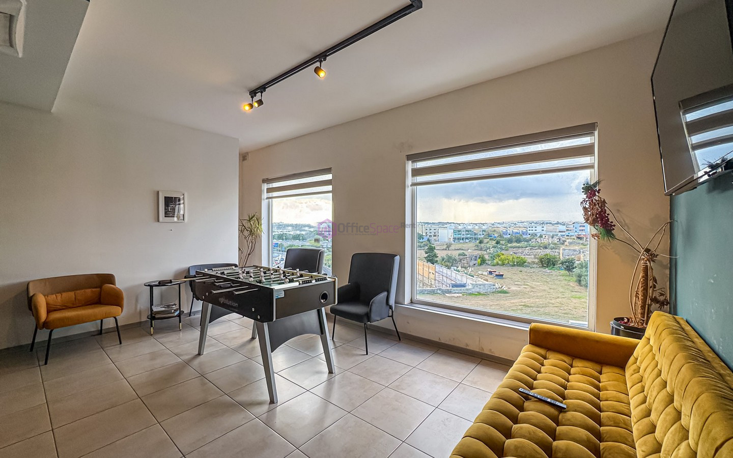 Office To Let in St Venera