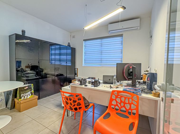 Office To Let in St Venera