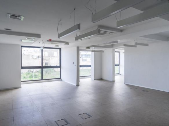 Gzira Highly Finished Office To let